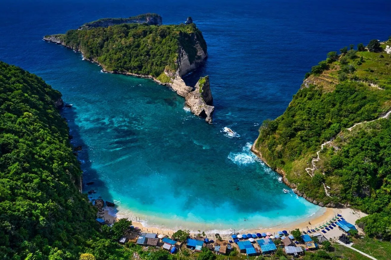 Pantai Atuh.